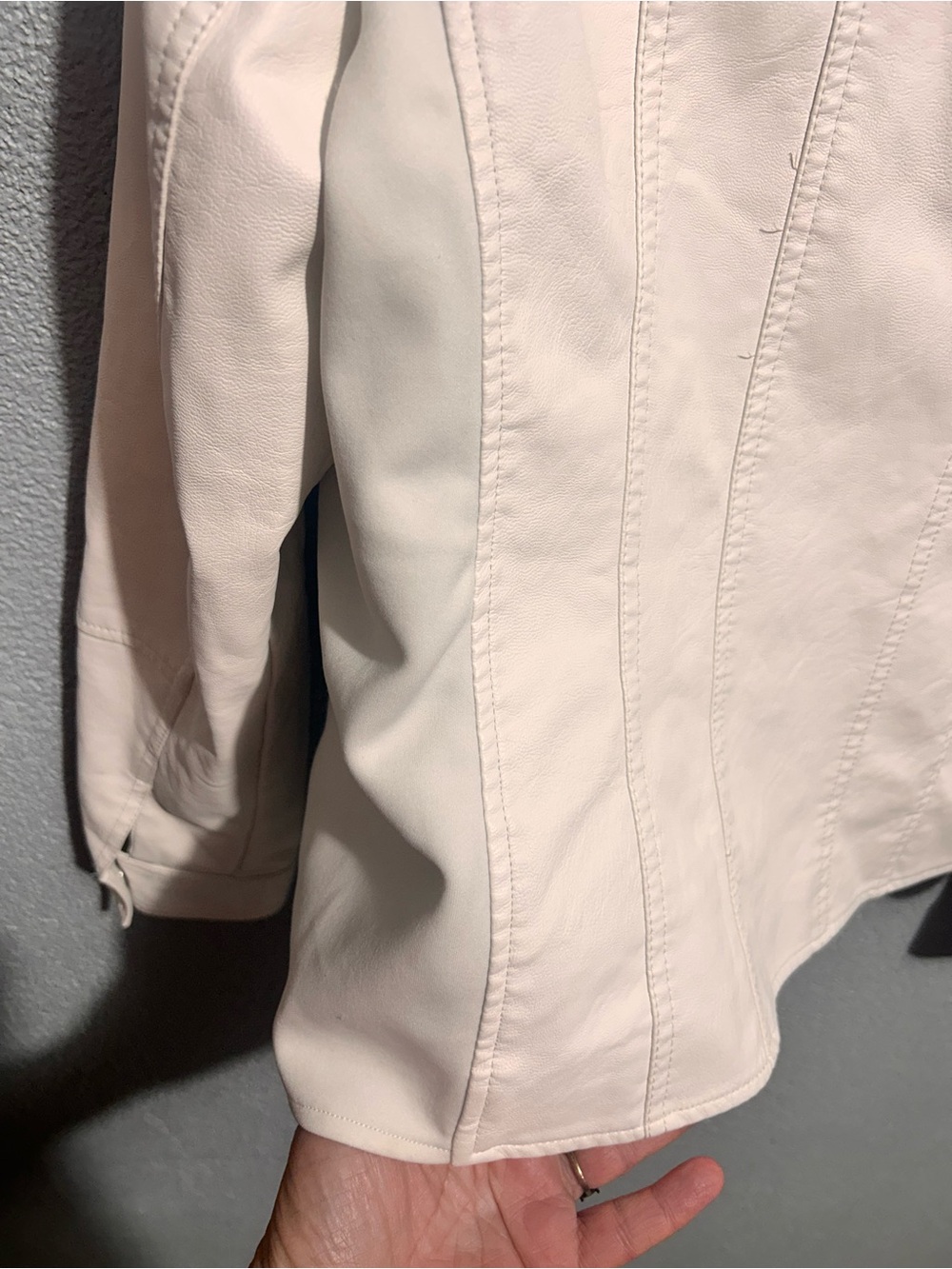 Baccini  faux leather jacket size large - Picture 6 of 10